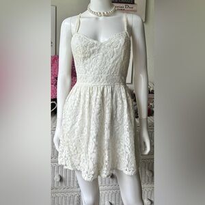 Vintage Abercrombie & Fitch Y2K Lace Mini dress in Cream color Size S